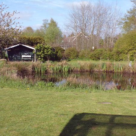 Ferienwohnung Aurich Sandhorst Eg Mit Terrasse Und Kleinem Garten Exterior foto
