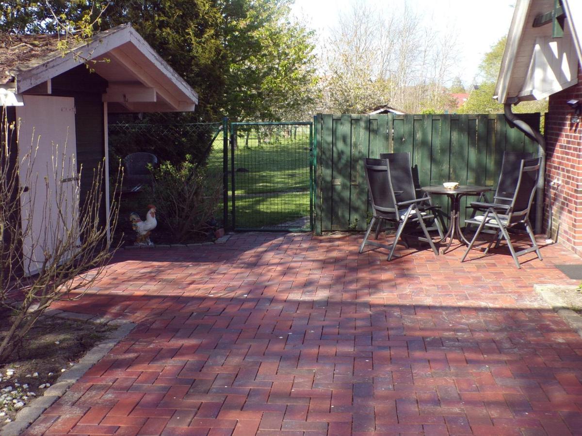 Ferienwohnung Aurich Sandhorst Eg Mit Terrasse Und Kleinem Garten Exterior foto